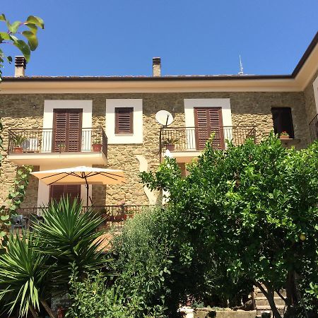 Pozzo Medievale Prignano Cilento Exterior photo